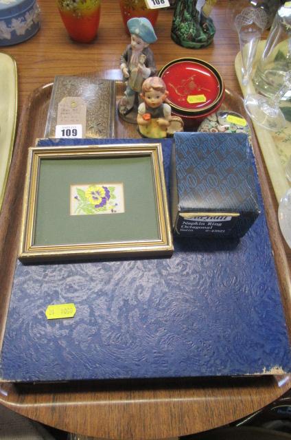 TRAY OF MISCELLANEOUS INCLUDING GOEBEL FIGURE Image