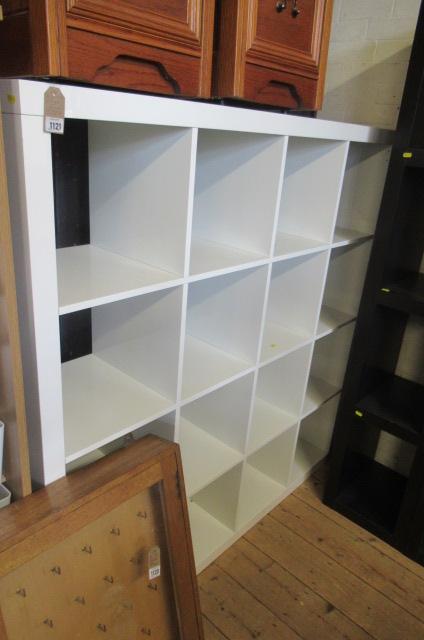 SIXTEEN  CUBE WHITE LAMINATE LP STORAGE UNIT Image