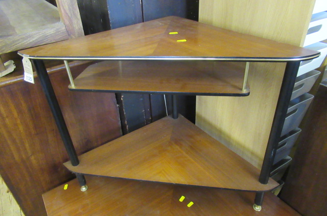 RETRO CORNER SHELF Image