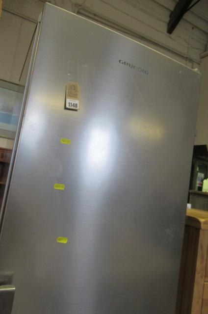 GRUNDIG FRIDGE FREEZER Image