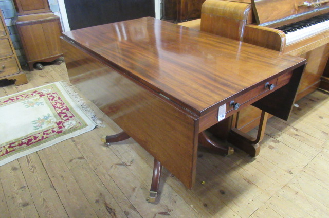 WILLIAM IV MAHOGANY PEMBROKE TABLE Image