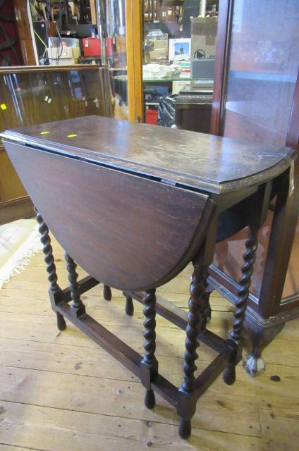 OAK BARLEY TWIST DROP LEAF TABLE Image