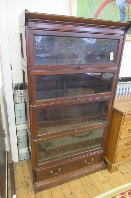 SECTIONAL BOOKCASE Image