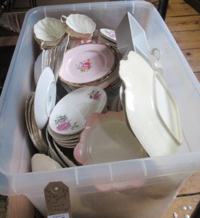 LARGE QUANTITY OF FLORAL CERAMICS ETC Image