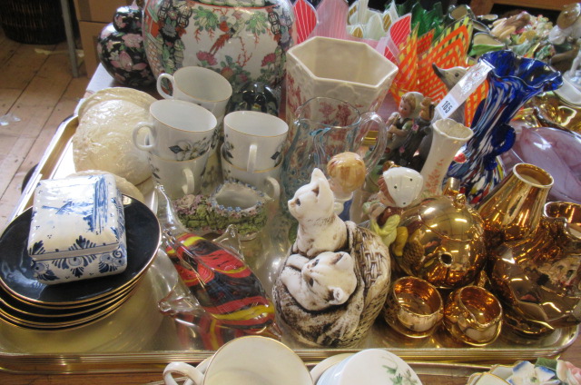 TRAY OF CERAMICS AND GLASS INCLUDING MURANO Image