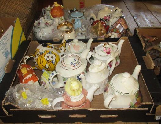 TWO BOXES OF COLLECTABLE TEAPOTS Image