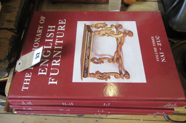 RALPH EDWARDS ENGLISH FURNITURE DICTIONARY Image