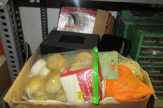 BOX OF MISCELLANEOUS ITEMS Image