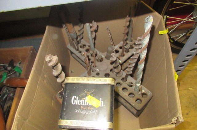 BOX OF TOOLS Image