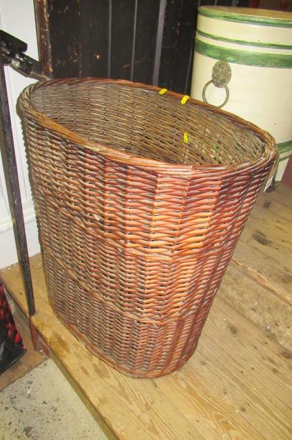 WICKER LOG BASKET Image