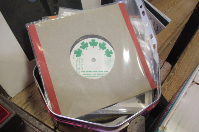 20 VARIOUS PAUL McCARTNEY LP AND SINGLE RECORDS Image