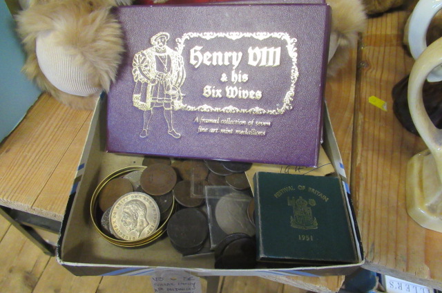 SILVER HENRY VIII MEDALLION SET AND TRAY OF COINS Image