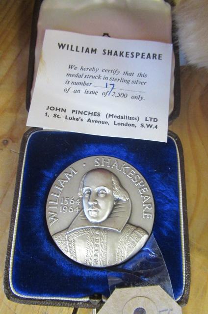 PINCHES SILVER WILLIAM SHAKESPEARE MEDALLION Image