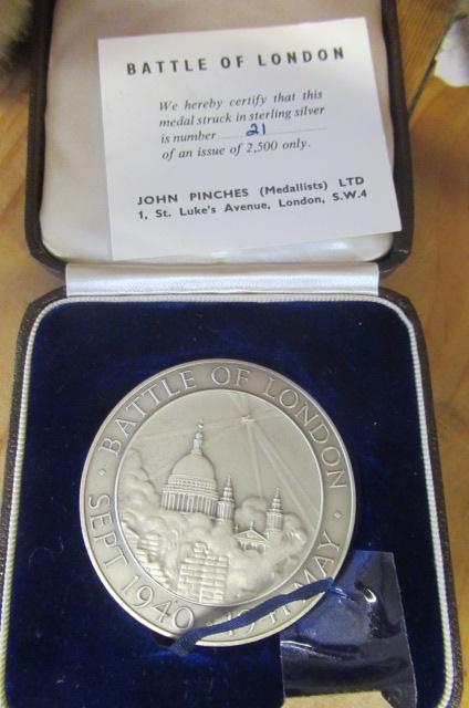 PINCHES SILVER BATTLE OF LONDON MEDALLION Image
