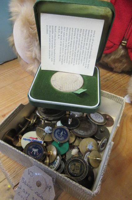 SILVER CROWNS AND GOLF BALL MARKERS Image