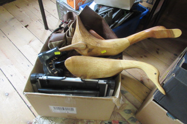 BOX OF MISCELLANEOUS ITEMS Image