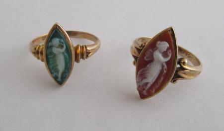 TWO 9CT GOLD RINGS Image