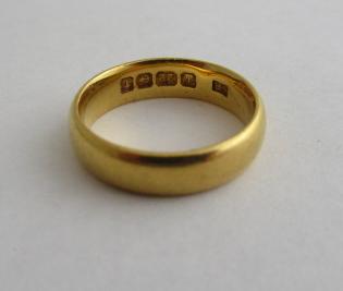 22CT GOLD RING Image