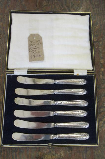CASED SET OF SIX SILVER HANDLED BUTTER KNIVES Image