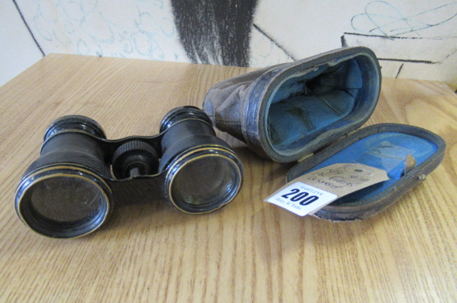 PAIR OF FIELD GLASSES Image