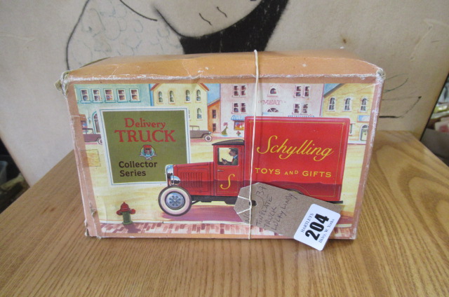 TINPLATE TRUCK LUCKY LINDY Image
