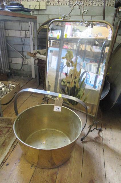 LARGE BRASS JAM PAN AND FIRE SCREEN Image