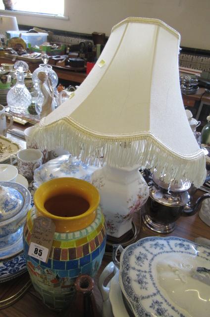 VASE AND A TABLE LAMP Image