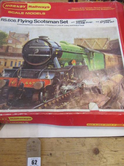 HORNBY FLYING SCOTSMAN SET Image