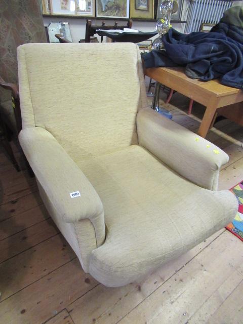 RETRO RECLINING CHAIR WITH STEEL CIRCULAR BASE Image