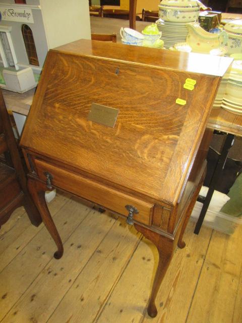 SMALL OAK BUREAU Image