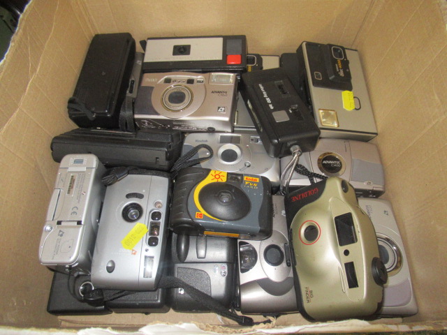 BOX OF CAMERAS ETC Image