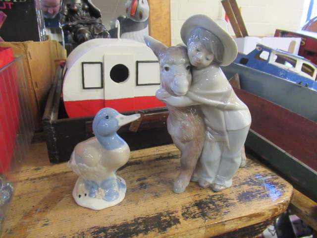 LLADRO FIGURE AND ANOTHER Image