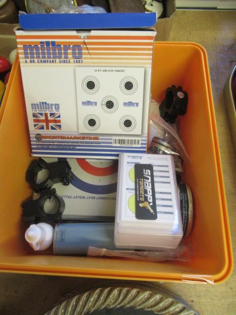 BOX OF AIRSOFT TARGETS AND PELLETS Image