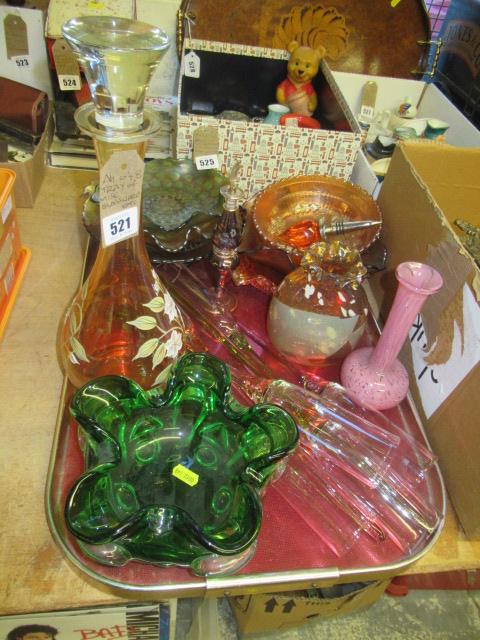 TRAY OF MISCELLANEOUS INCLUDING GLASS Image