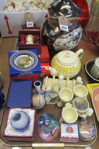 TRAY OF CERAMICS Image