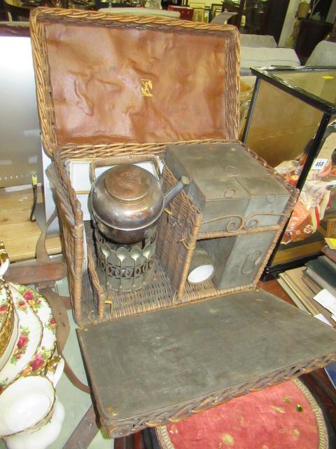 VINTAGE MARCHING COMPETITION 1899 PICNIC HAMPER Image