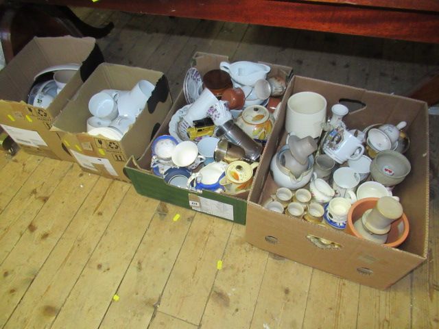 FOUR BOXES OF MIXED CERAMICS Image