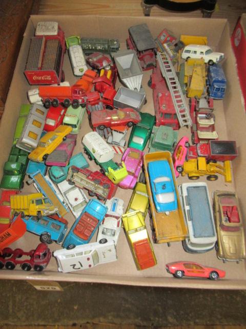 BOX OF DIECAST VEHICLES INCLUDING CORGI Image