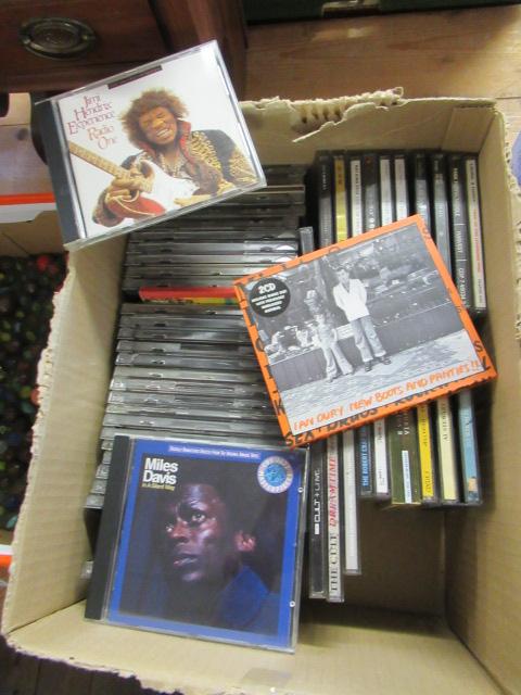 BOX OF CDS INCLUDING PINK FLOYD, LED ZEPPELIN AND JIMI HENDRIX Image
