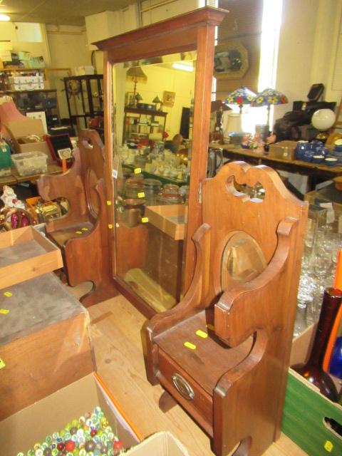 DRESSING TABLE MIRROR Image
