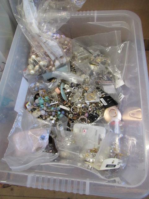BOX OF EARRINGS ETC Image