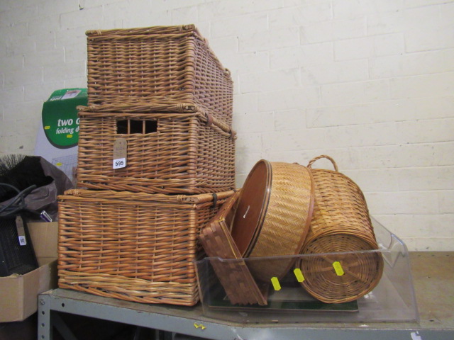 THREE WICKER BASKETS AND A QUANTITY OF WICKER TRAYS Image