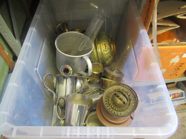 BOX OF METALWARE Image