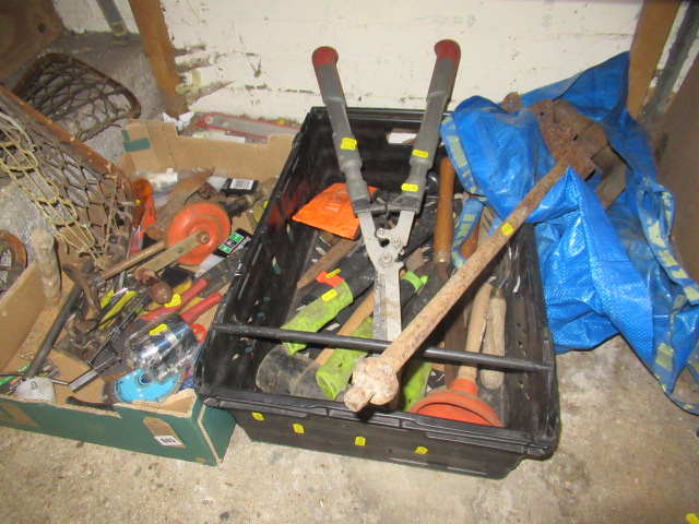 TWO BOXES OF TOOLS ETC AND A LARGE VICE Image