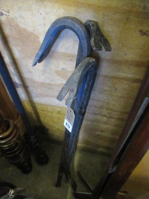 THREE CROW BARS Image