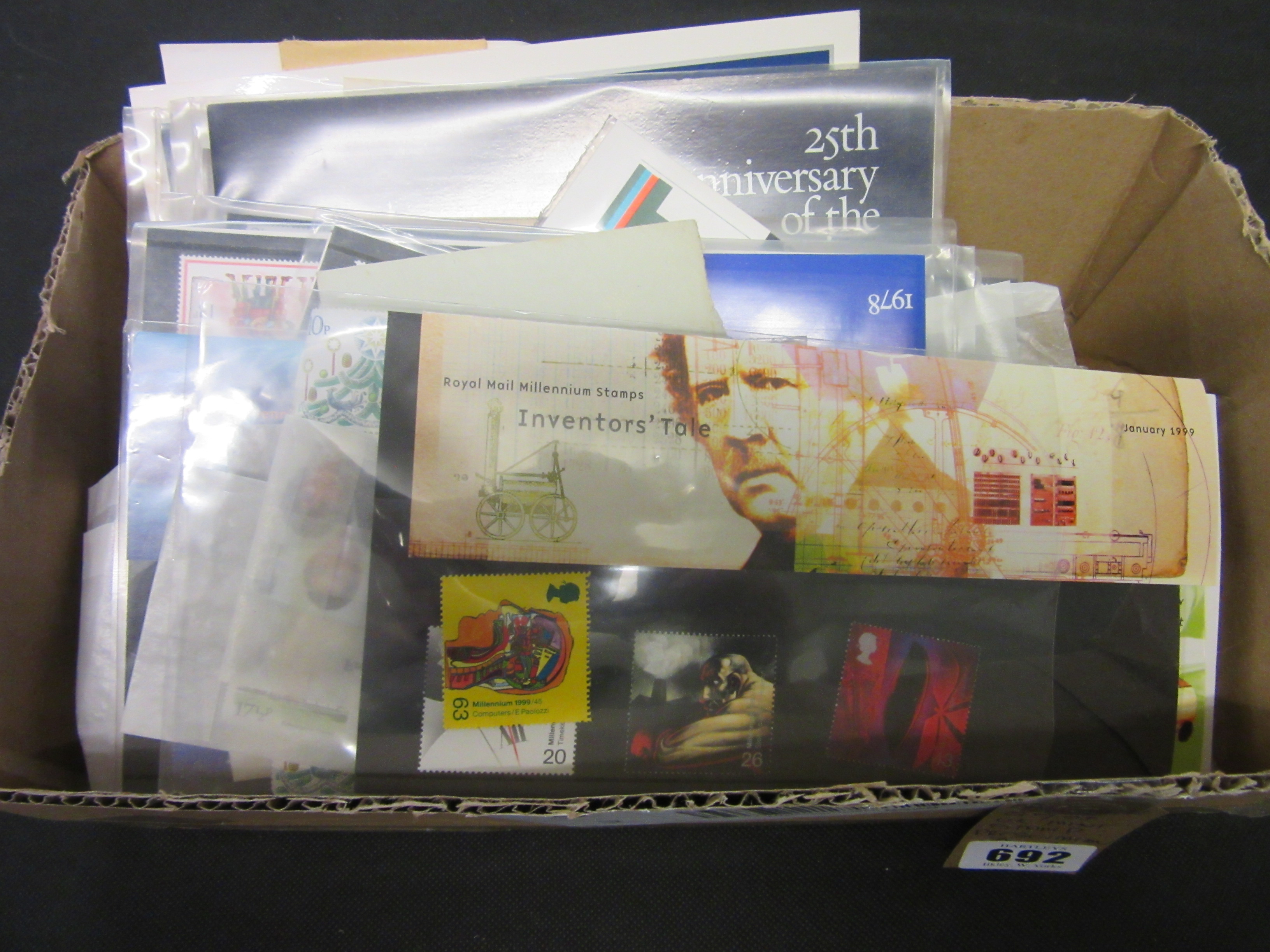 QUANTITY OF UK MINT STAMP PRESENTATION PACKS Image