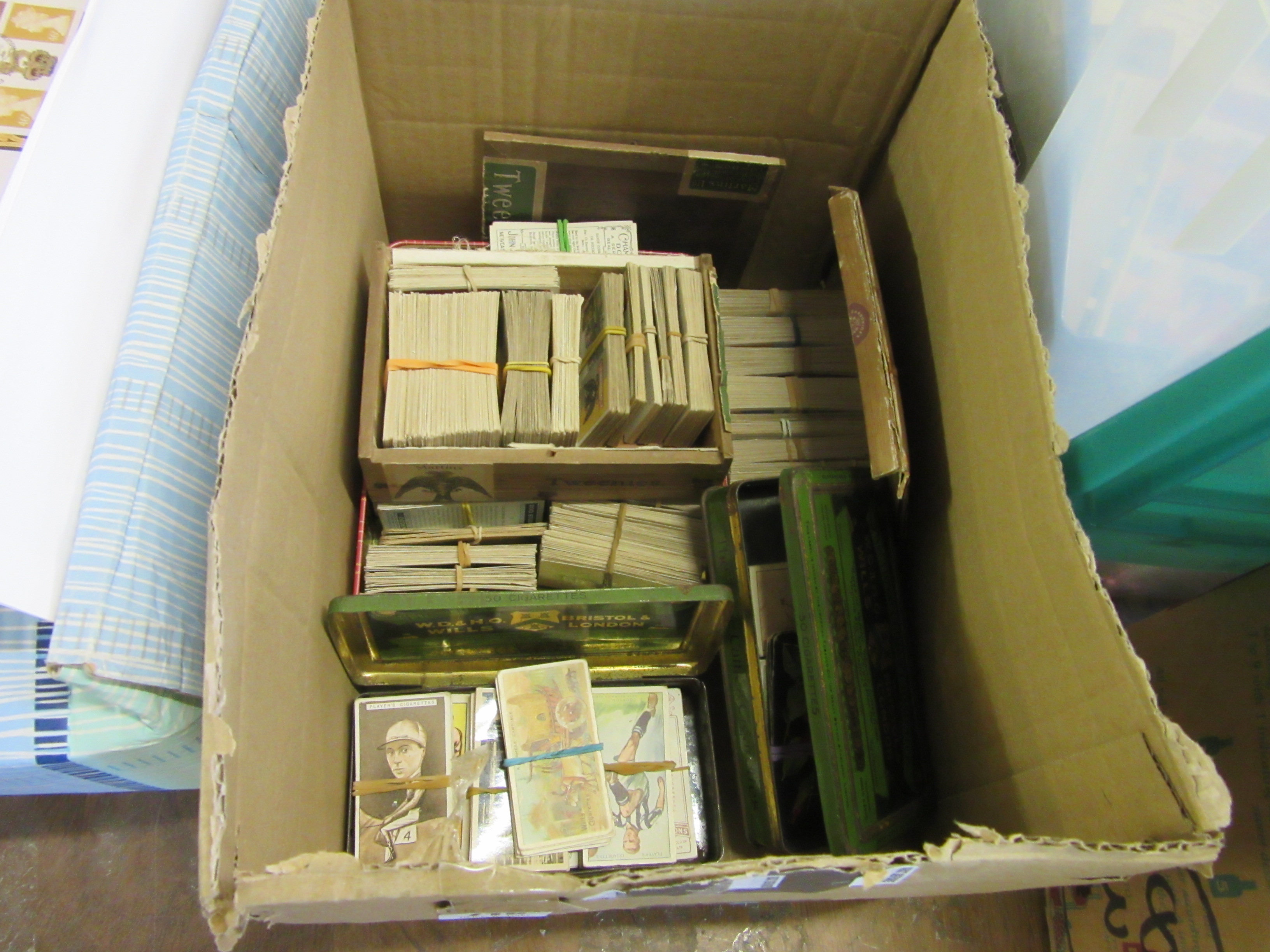VINTAGE TINS FULL OF CIGARETTE CARD SETS Image