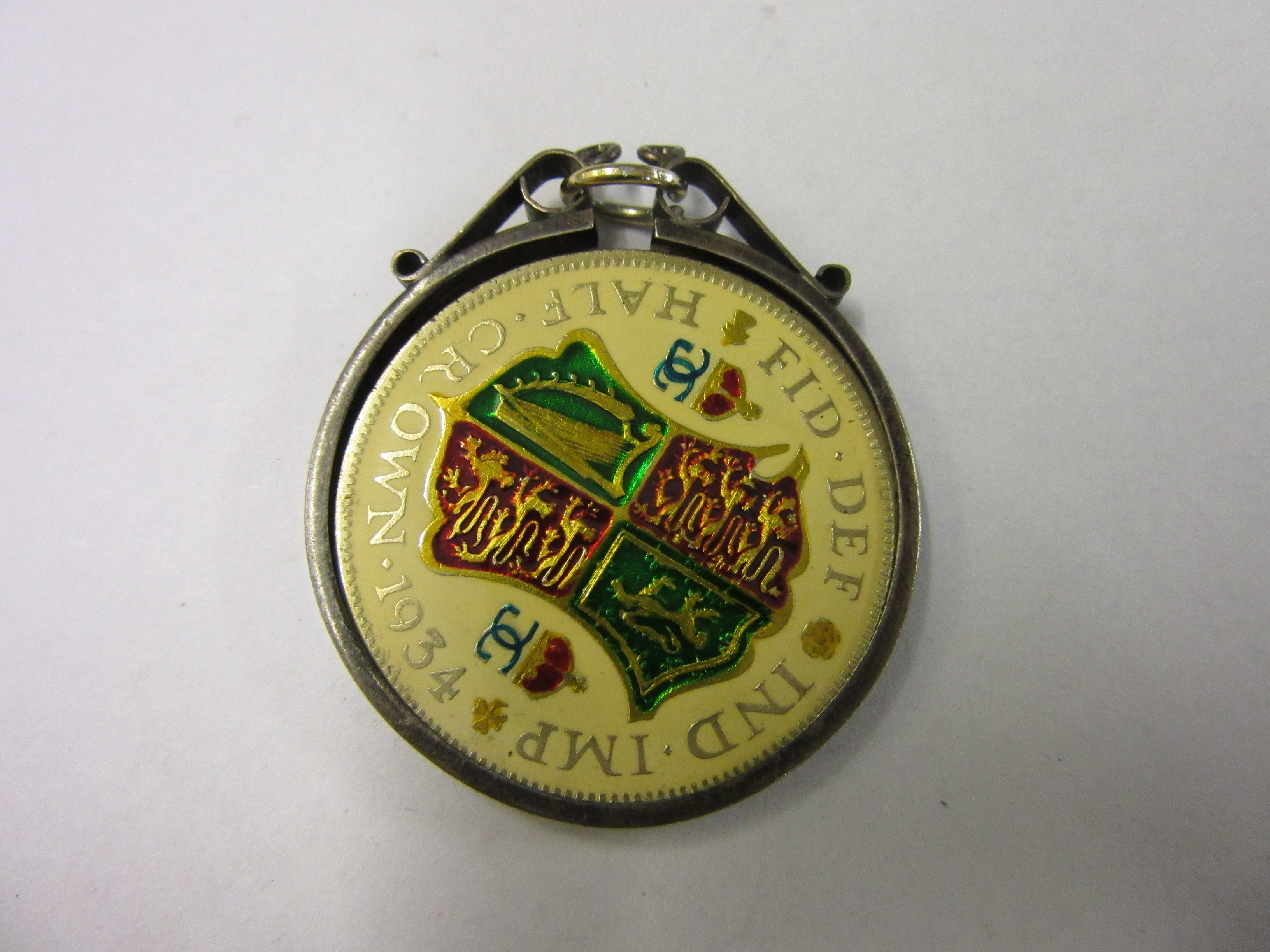 SILVER ENAMEL 1934 HALF CROWN IN SILVER MOUNT Image