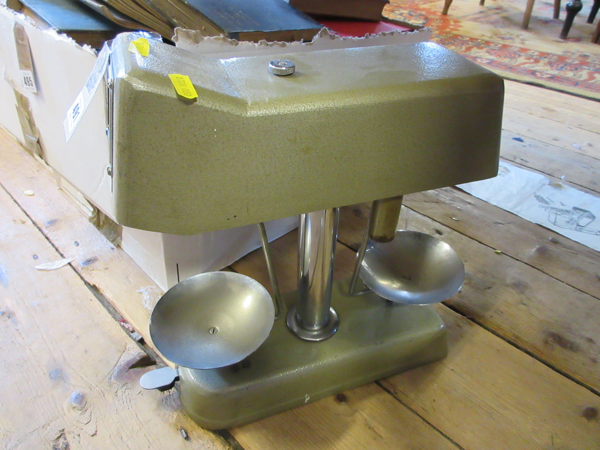 MONEY CHECKER SCALES Image