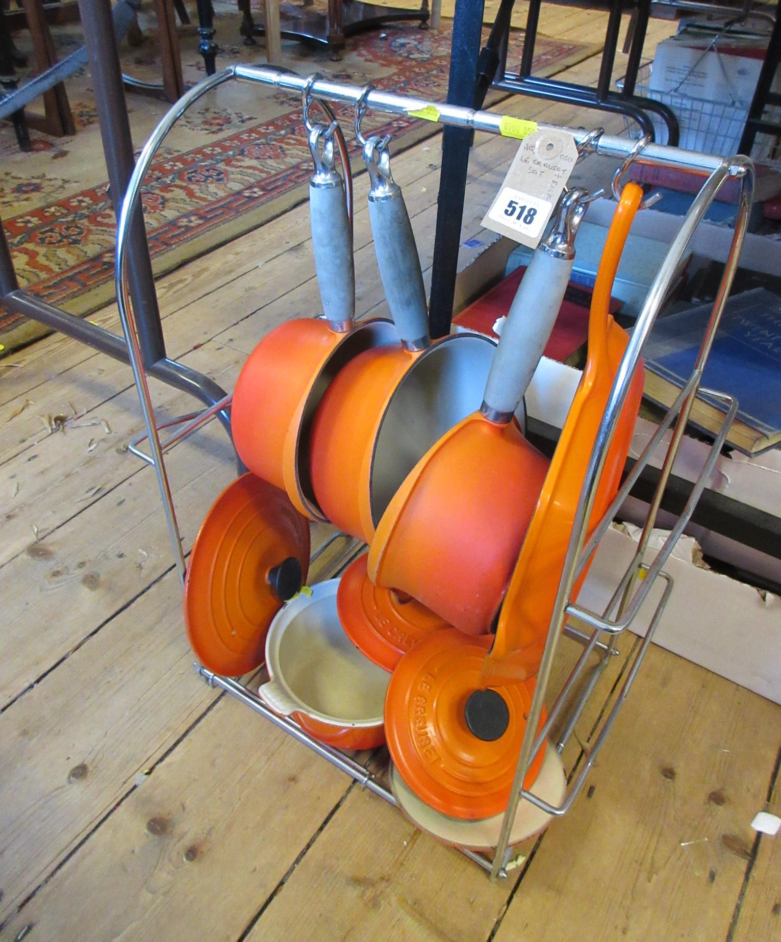 LE CREUSET PAN SET ON RACK Image